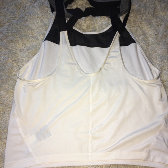 Nike Dry Fit Tank With Iridescent Line and symbol - Picture 2 of 4